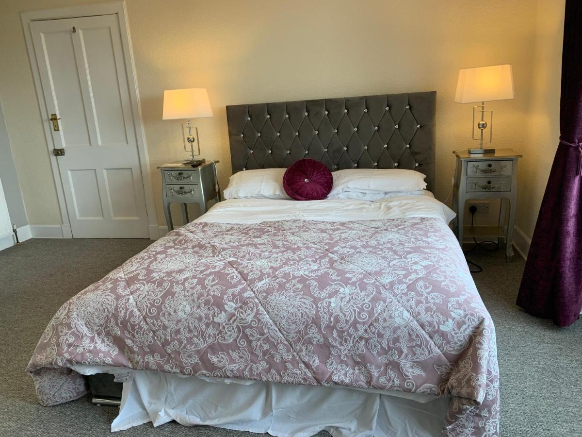 "Room Only" At Wetherby Нэрн Экстерьер фото